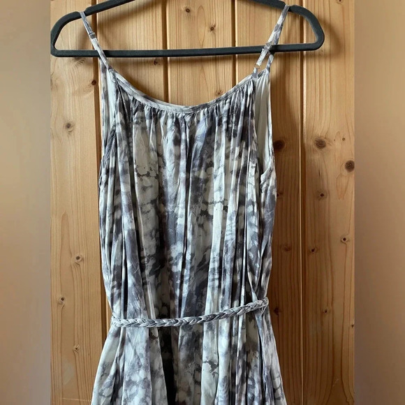 FATE gray cloud tie dye swing mini dress with belt size M NWT - Picture 4 of 12